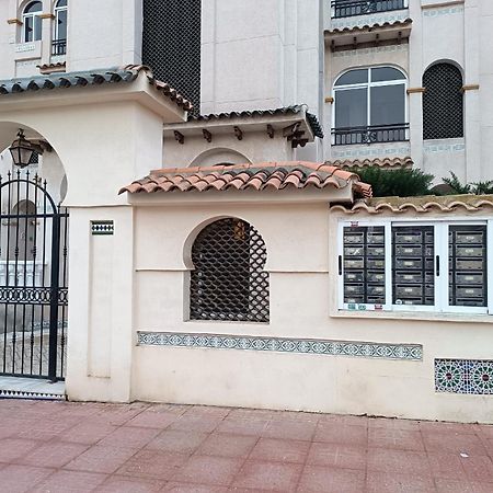 Residencia Alhambra Los Cisnes Torrevieja Exteriör bild