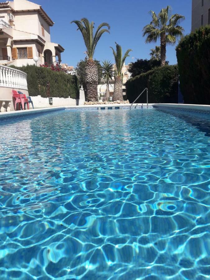 Residencia Alhambra Los Cisnes Torrevieja Exteriör bild